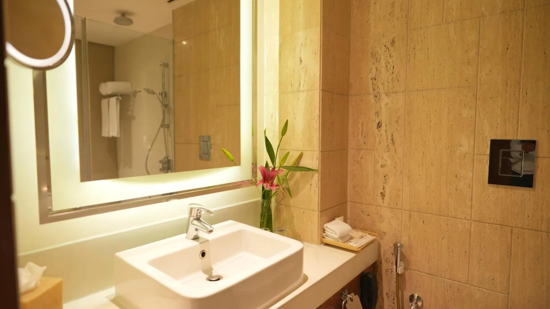 Отель Doubletree By Hilton Gurgaon New Delhi Ncr